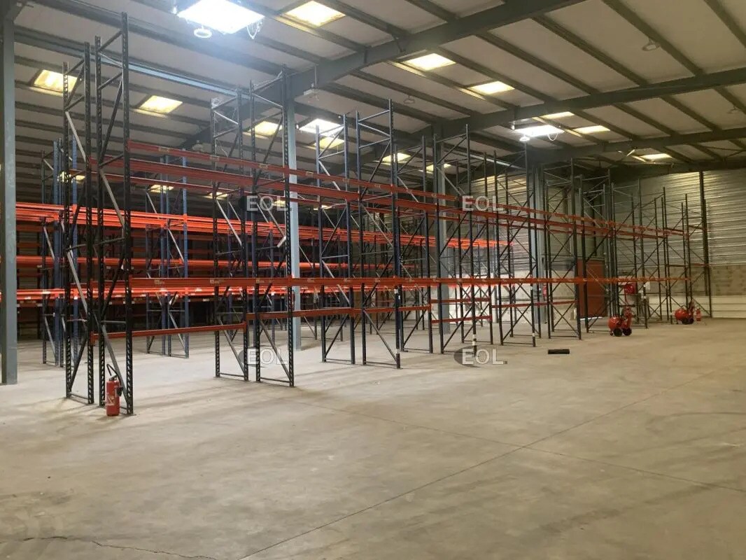 Industrial in Saint-Andiol for lease Interior Photo- Image 1 of 9