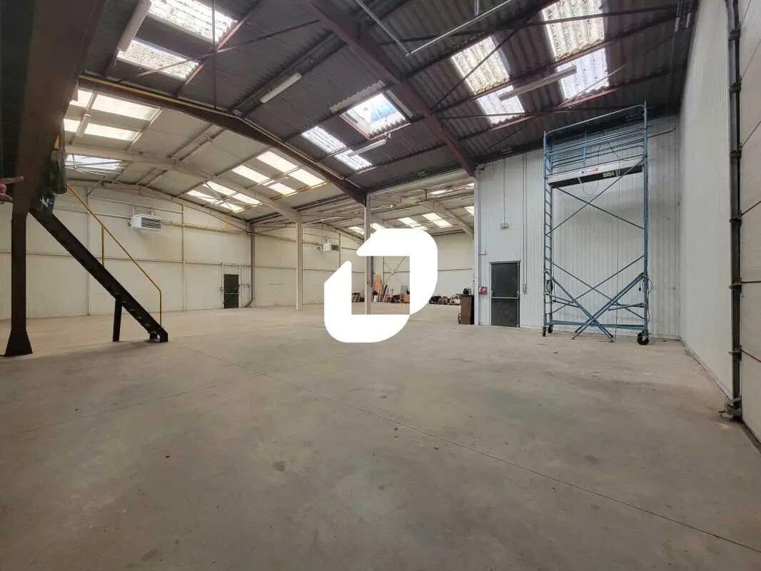 Flex in Angerville for sale Interior Photo- Image 1 of 13