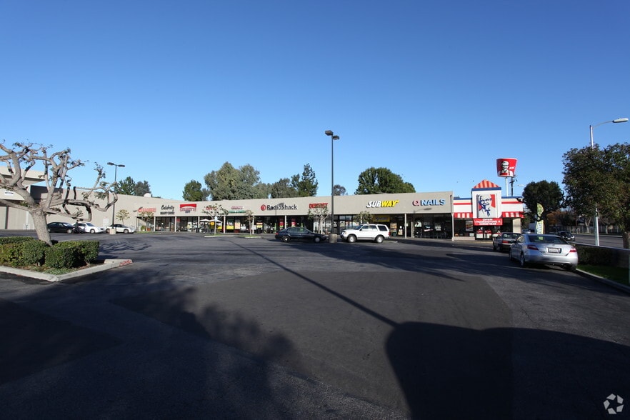 20101-20141 Sherman Way, Winnetka, CA for lease - Building Photo - Image 2 of 6