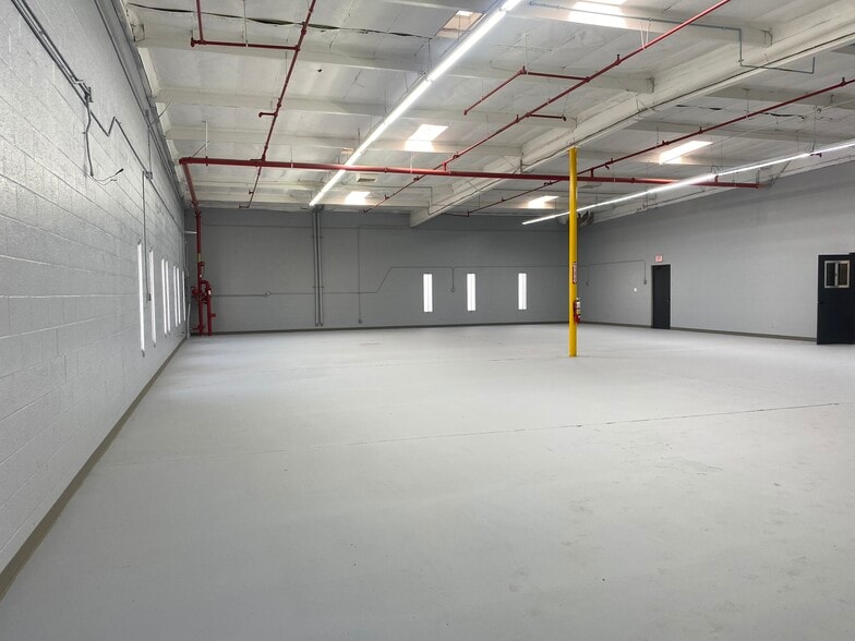 50 W Hoover Ave, Mesa, AZ for lease - Building Photo - Image 3 of 11