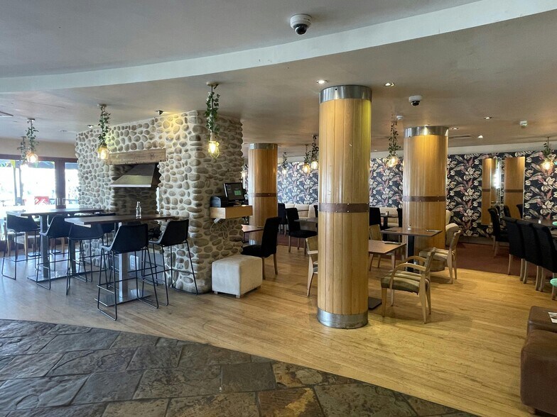 40 The Boardwalk, Portsmouth for lease - Building Photo - Image 3 of 21