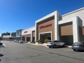 4687-4731 Telephone Rd, Ventura, CA for lease Building Photo- Image 2 of 4