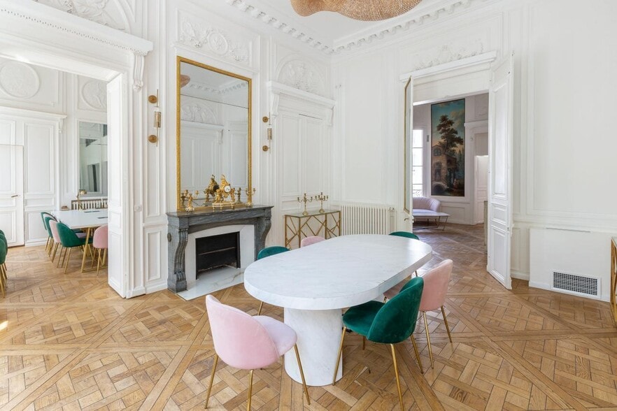 Office in Paris for lease - Interior Photo - Image 2 of 8