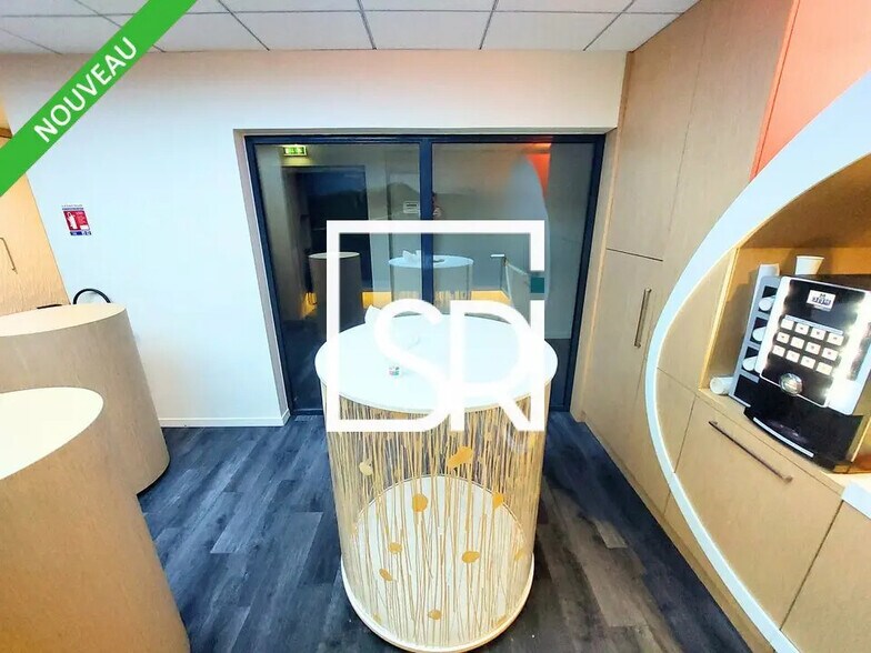 Office in Cournon-d'Auvergne for lease - Interior Photo - Image 3 of 34