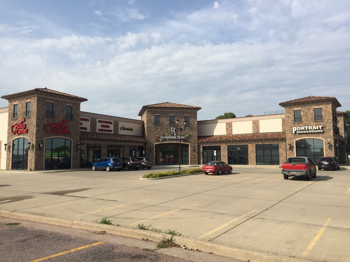 3709 W 41st St, Sioux Falls, SD 57106