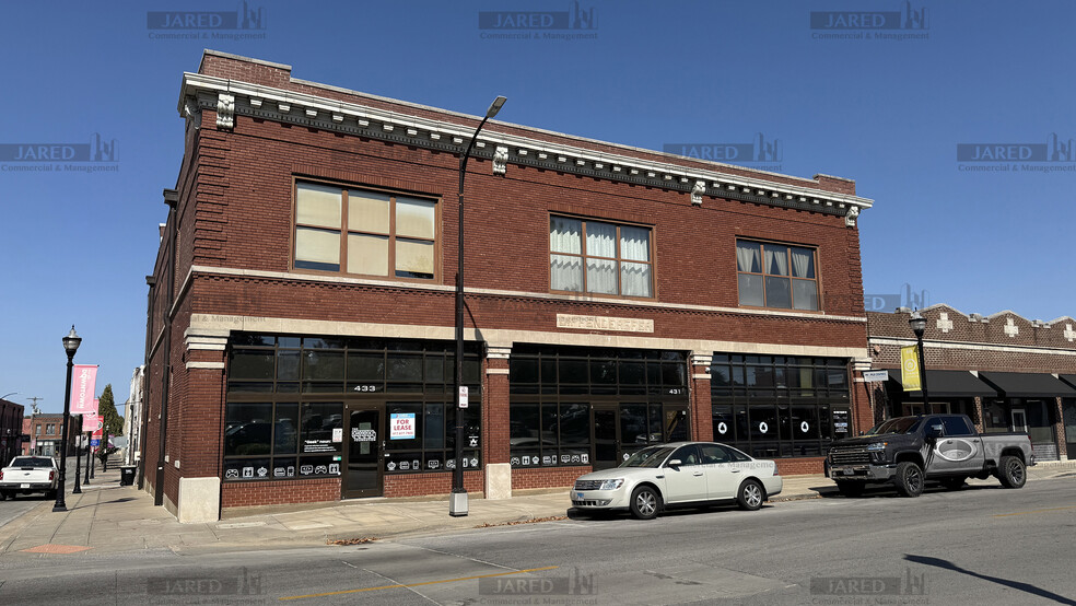 429-433 W Walnut St, Springfield, MO for lease - Building Photo - Image 2 of 5