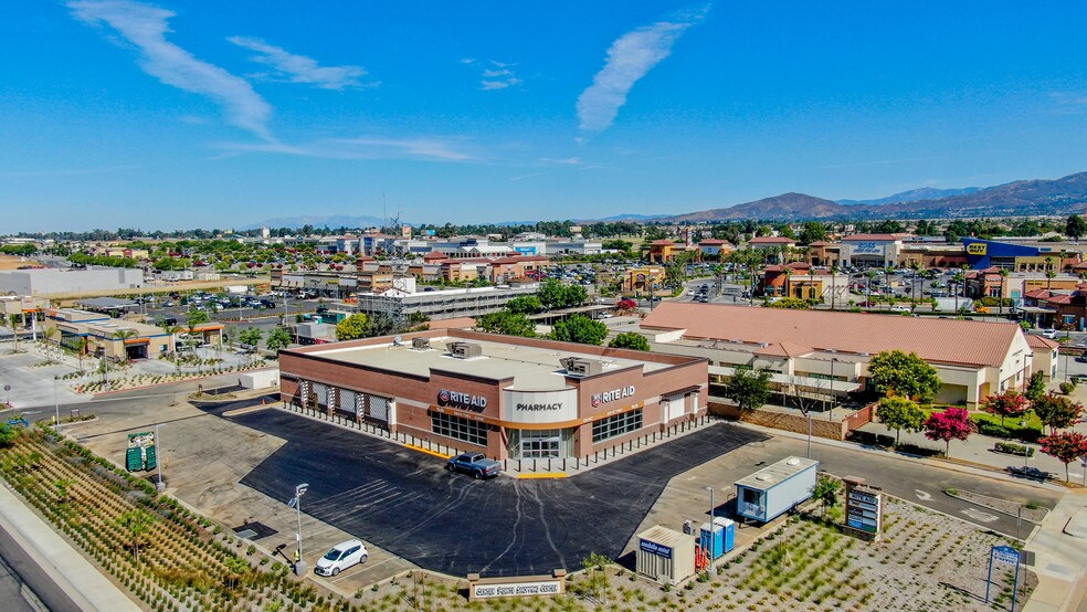 1660 E 1st St, Beaumont, CA for lease - Aerial - Image 2 of 3