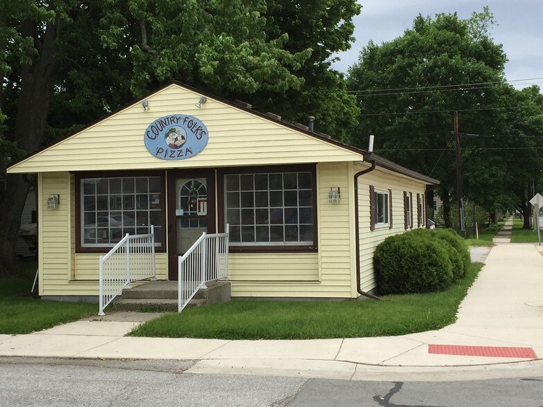 401 S Main St, Kouts, IN 46347 | LoopNet
