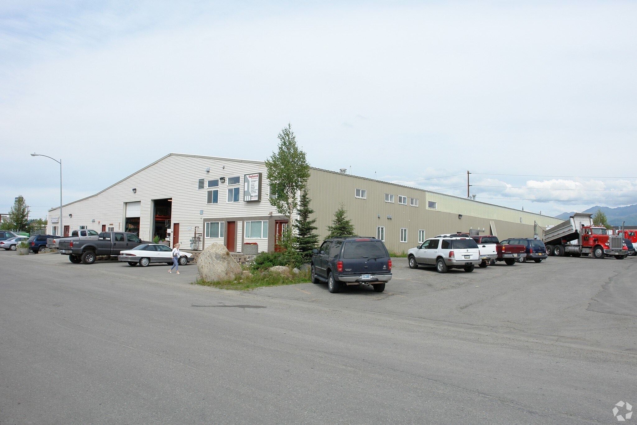 8535 Dimond D Cir, Anchorage, AK for sale Primary Photo- Image 1 of 1