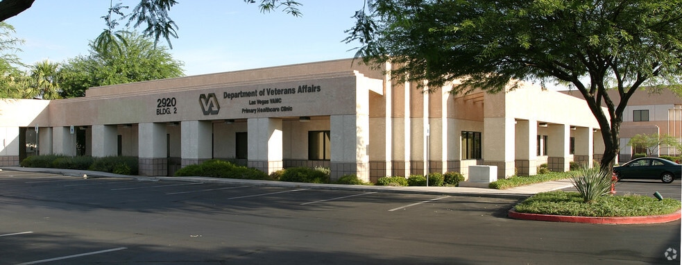 2920 N Green Valley Pky, Henderson, NV for lease - Building Photo - Image 3 of 13