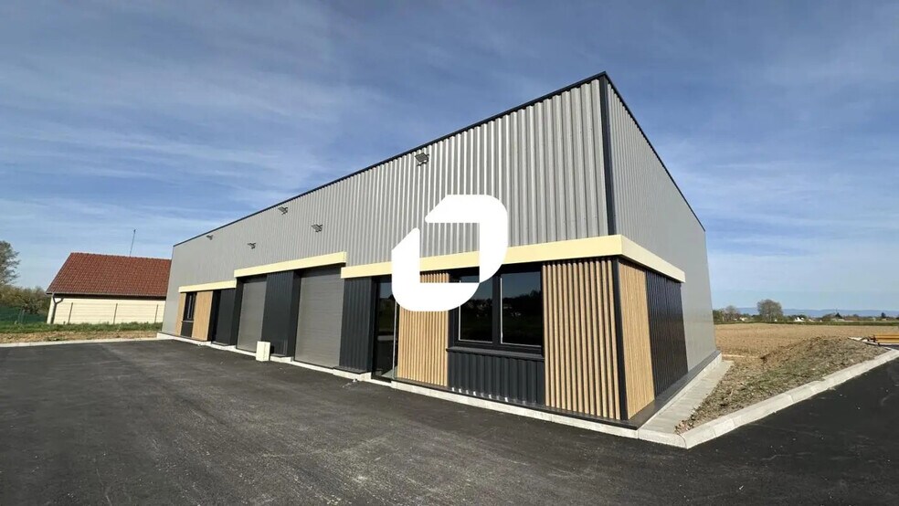 Flex in for lease - Building Photo - Image 1 of 9