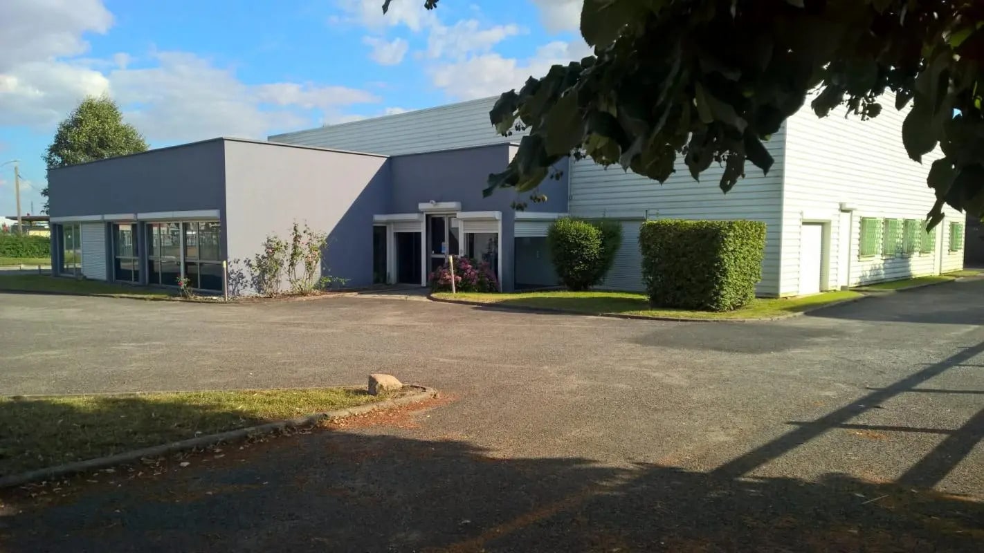 Office in Chartres for lease Building Photo- Image 1 of 15