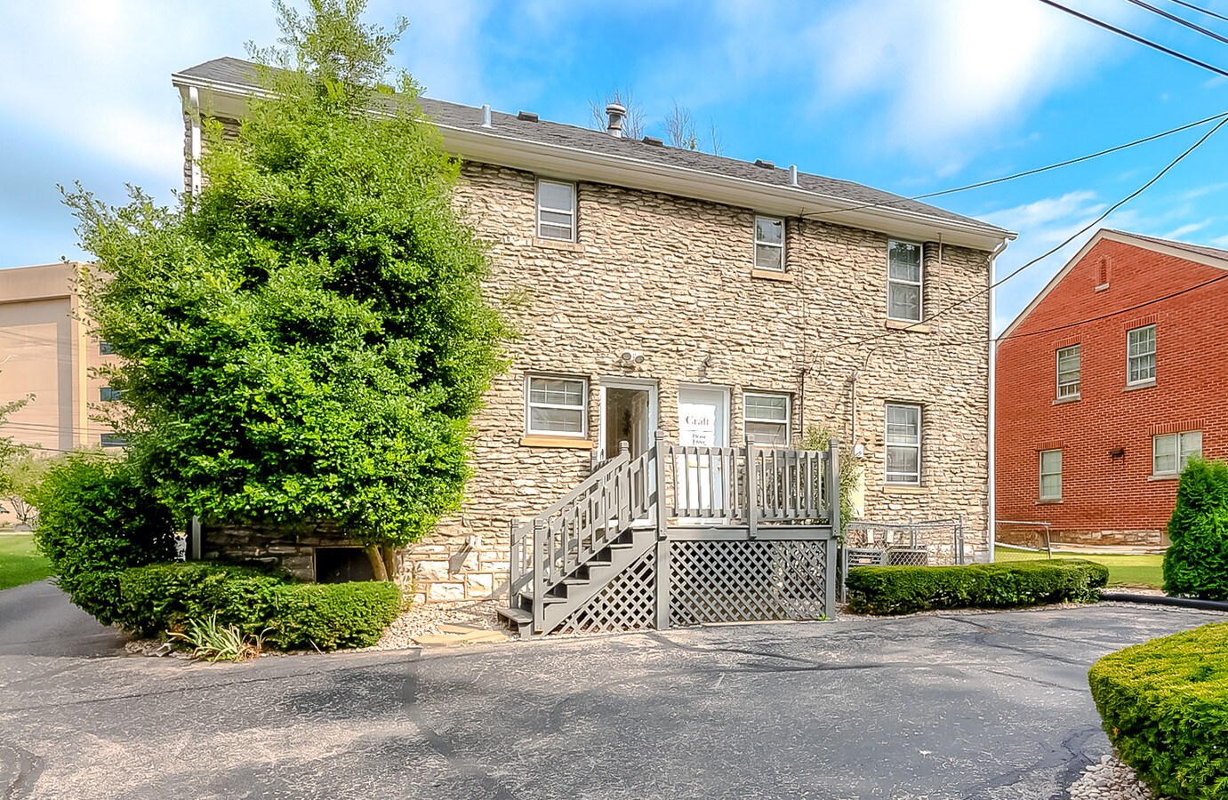 1604 Harrodsburg Rd, Lexington, KY 40504