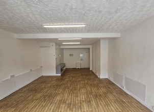 24 Stockport Rd, Stockport for lease Interior Photo- Image 2 of 5