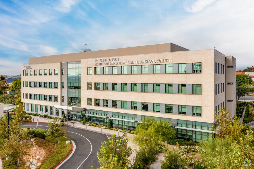 27799 Medical Center Rd, Mission Viejo, CA for sale - Primary Photo - Image 1 of 1