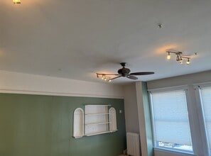 104 W 4th St, Royal Oak, MI for lease Interior Photo- Image 1 of 6