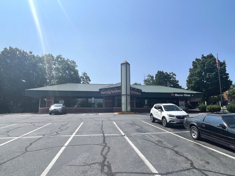 200 E Front St, Statesville, NC for lease - Building Photo - Image 1 of 4
