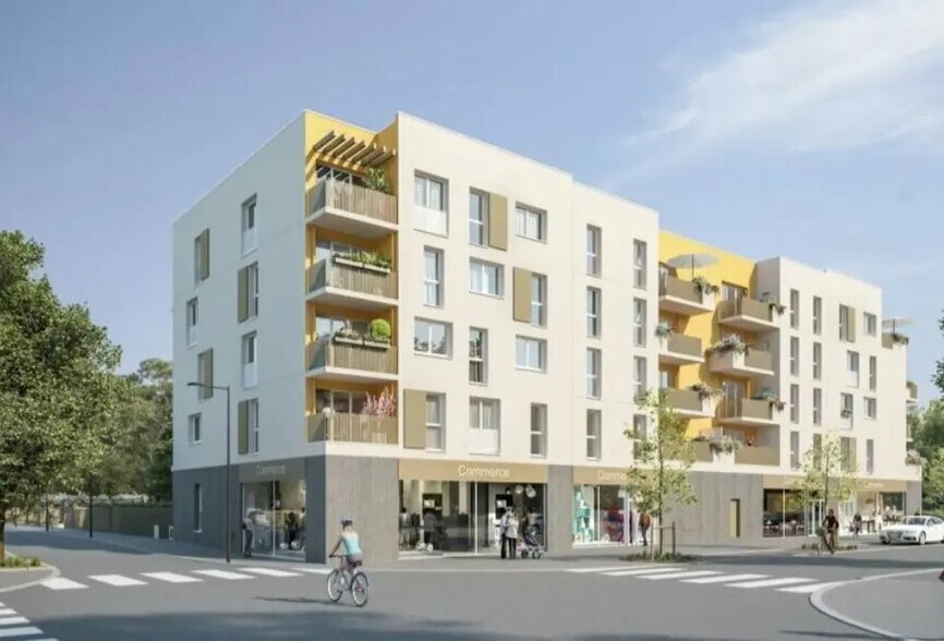 Retail in La Rochette for lease - Building Photo - Image 3 of 6