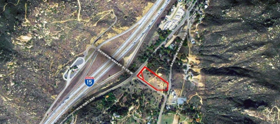 3006 Rainbow Valley Blvd, Fallbrook, CA for sale - Primary Photo - Image 2 of 3