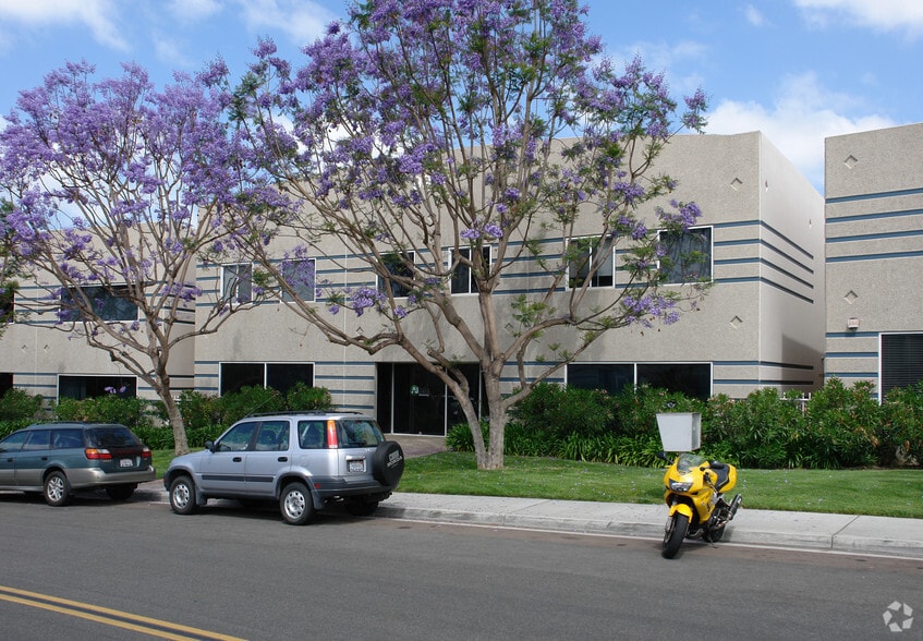 9924 Mesa Rim Rd, San Diego, CA for lease - Building Photo - Image 2 of 4