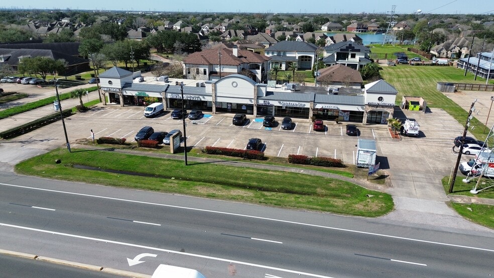 2230-2260 Fm-1092, Missouri City, TX for lease - Building Photo - Image 3 of 5