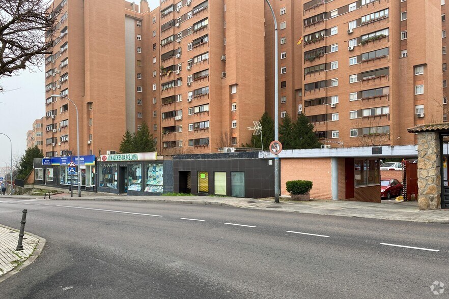 Calle de Honduras, 18 B, Coslada, Madrid for lease - Building Photo - Image 2 of 2