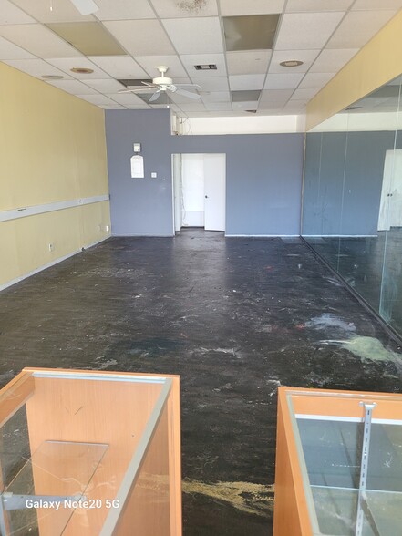 690-700 E Mcnab Rd, Pompano Beach, FL for lease - Interior Photo - Image 3 of 20