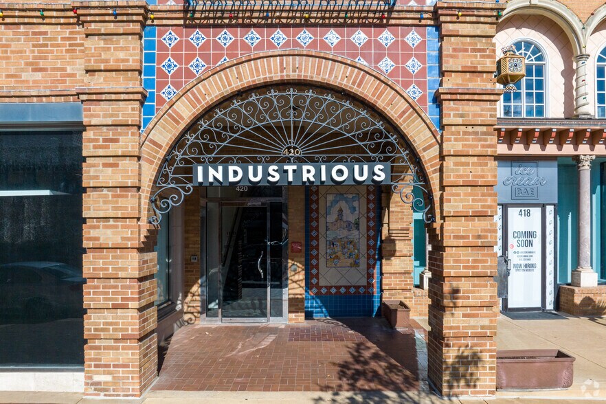 420 Nichols Rd, Kansas City, MO for lease - Building Photo - Image 1 of 10