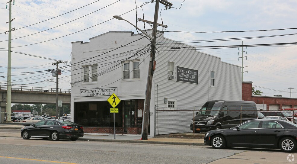 22022204 Bellmore Ave, Bellmore, NY 11710