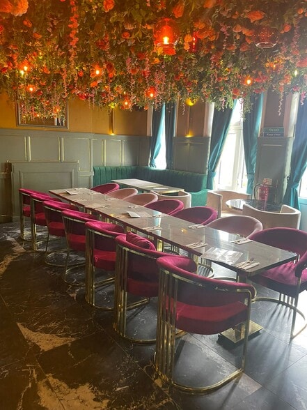 Kings Walk, Grays for lease - Interior Photo - Image 3 of 10