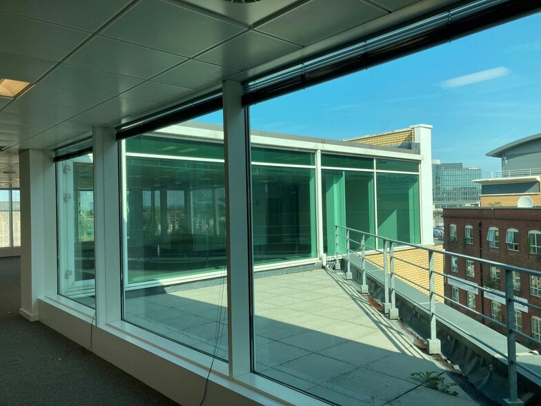 47 Penarth Rd, Cardiff for lease - Building Photo - Image 2 of 12