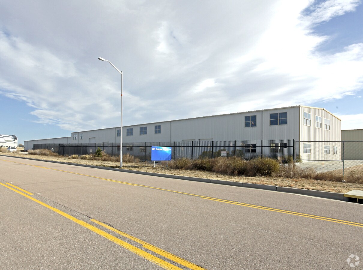 905 Aviation Way, Colorado Springs, CO 80916