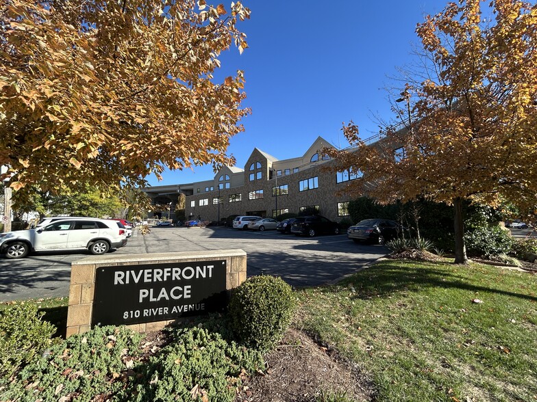 810 River Ave, Pittsburgh, PA for lease - Building Photo - Image 1 of 11