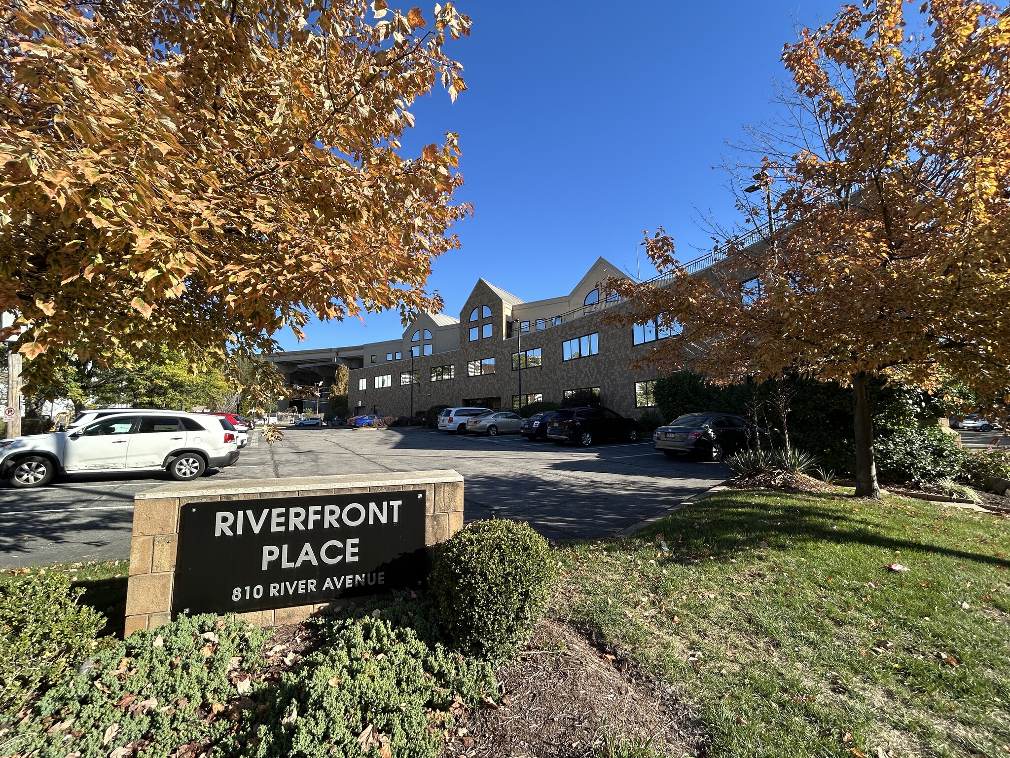 810 River Ave, Pittsburgh, PA for lease Building Photo- Image 1 of 12