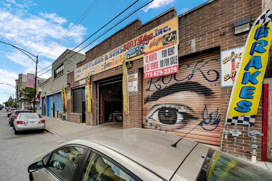 3233-3241 W Cermak Rd, Chicago, IL for sale - Building Photo - Image 2 of 16