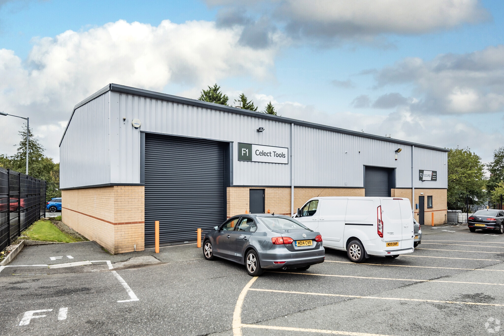 Hanson Clos, Manchester for lease Primary Photo- Image 1 of 3