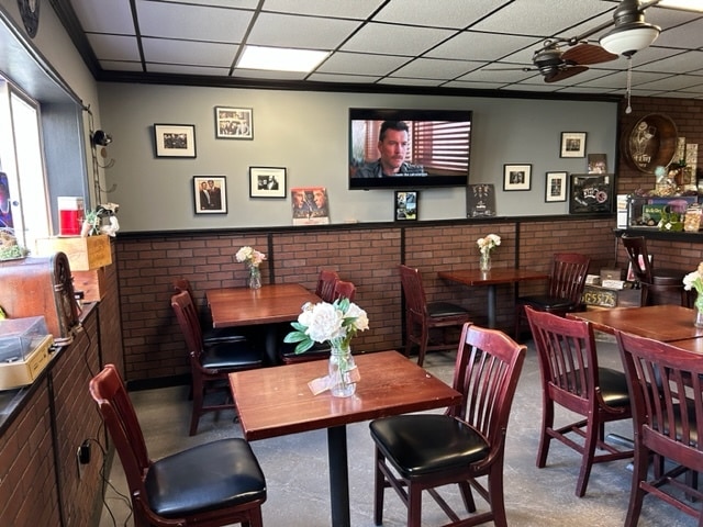 4490 Middle Country Rd, Calverton, NY for lease - Building Photo - Image 1 of 12