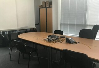 Office in ÉRAGNY for lease Interior Photo- Image 2 of 4