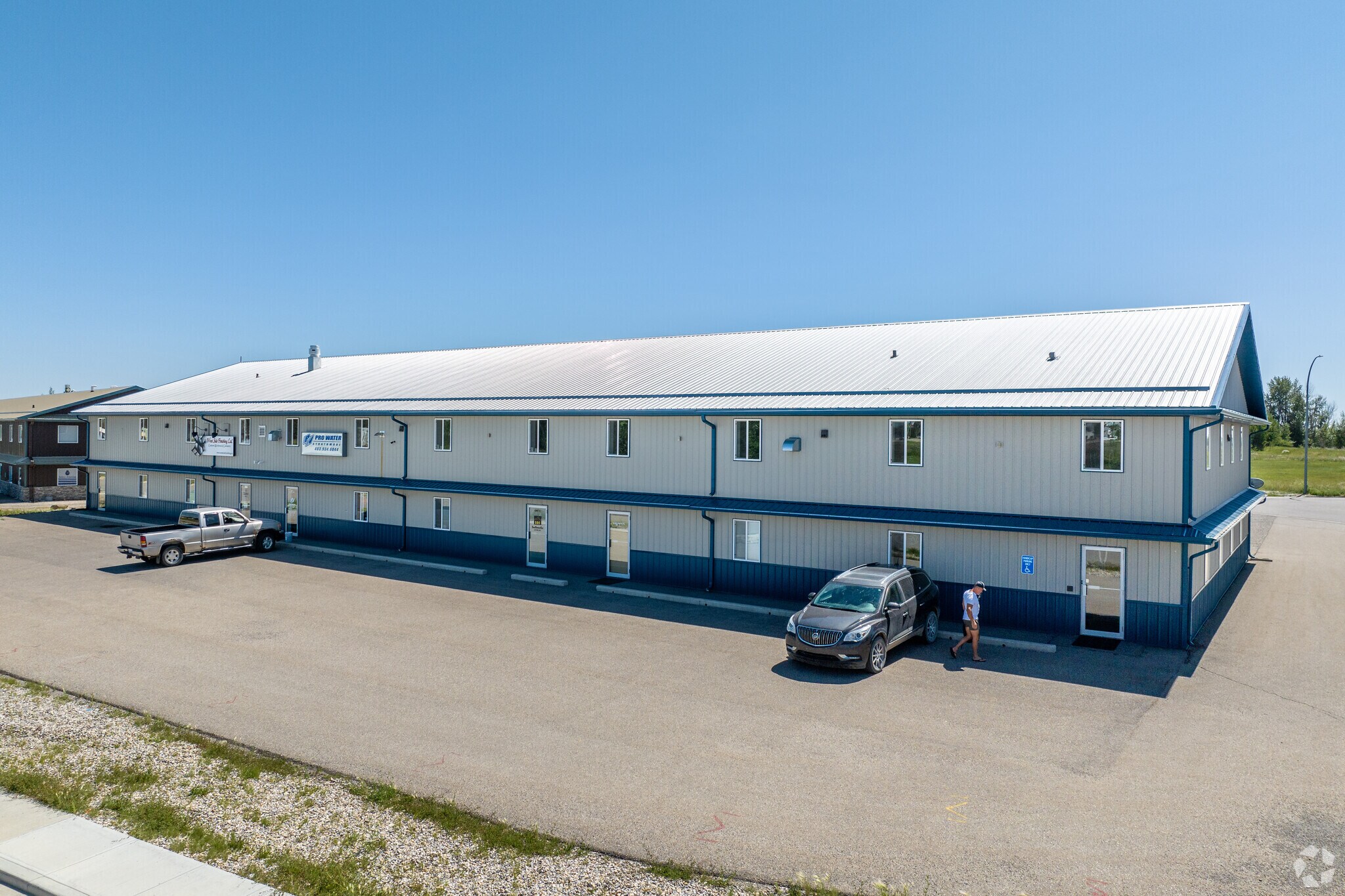 202 Canal Ct, Strathmore, AB for sale Building Photo- Image 1 of 1