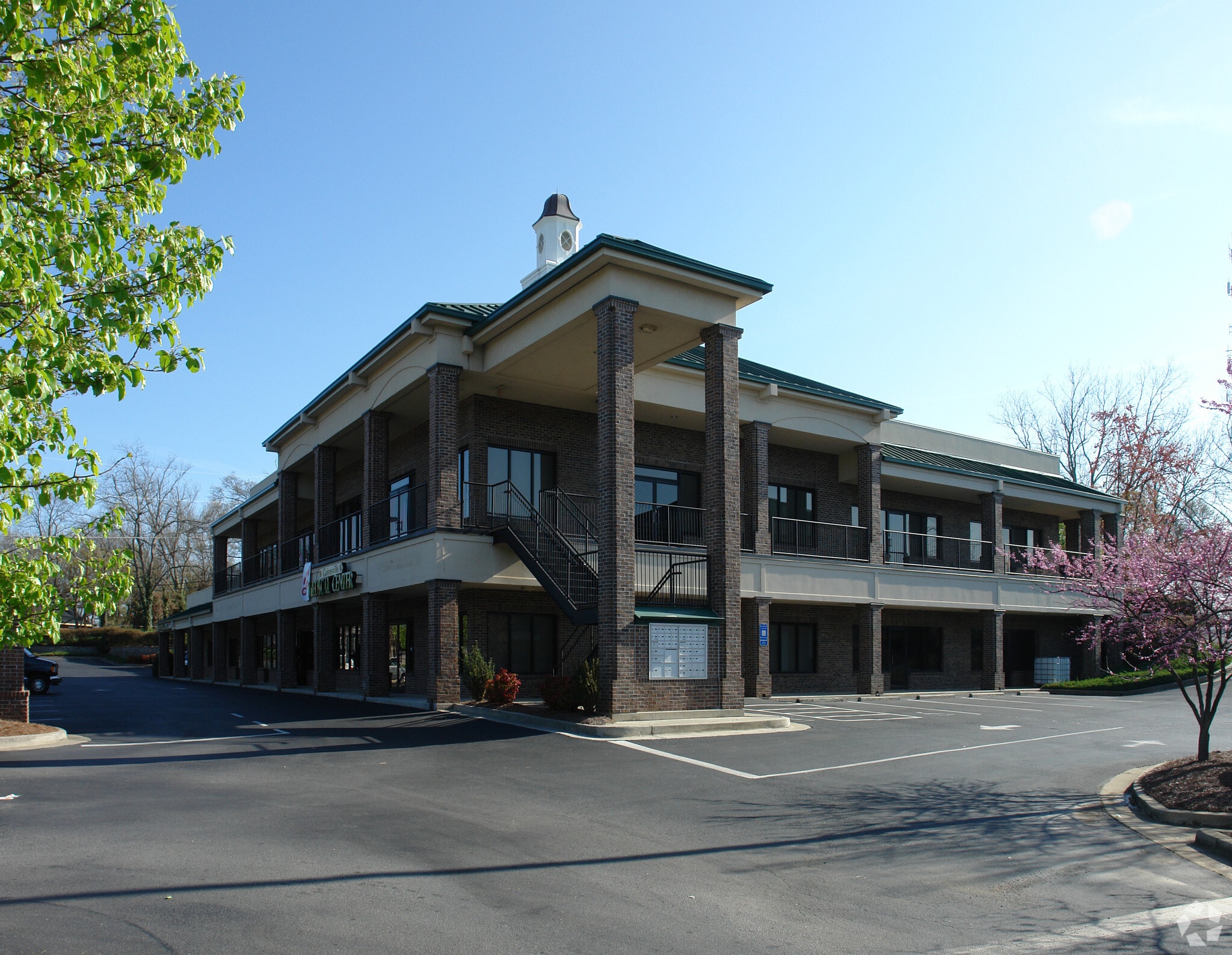 715 Queen City Pky, Gainesville, GA for lease Primary Photo- Image 1 of 11