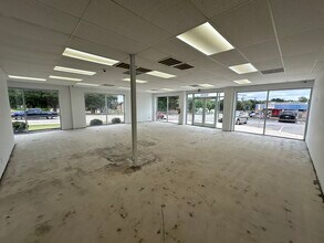 10239 Ironside Dr, San Antonio, TX for lease Interior Photo- Image 2 of 4