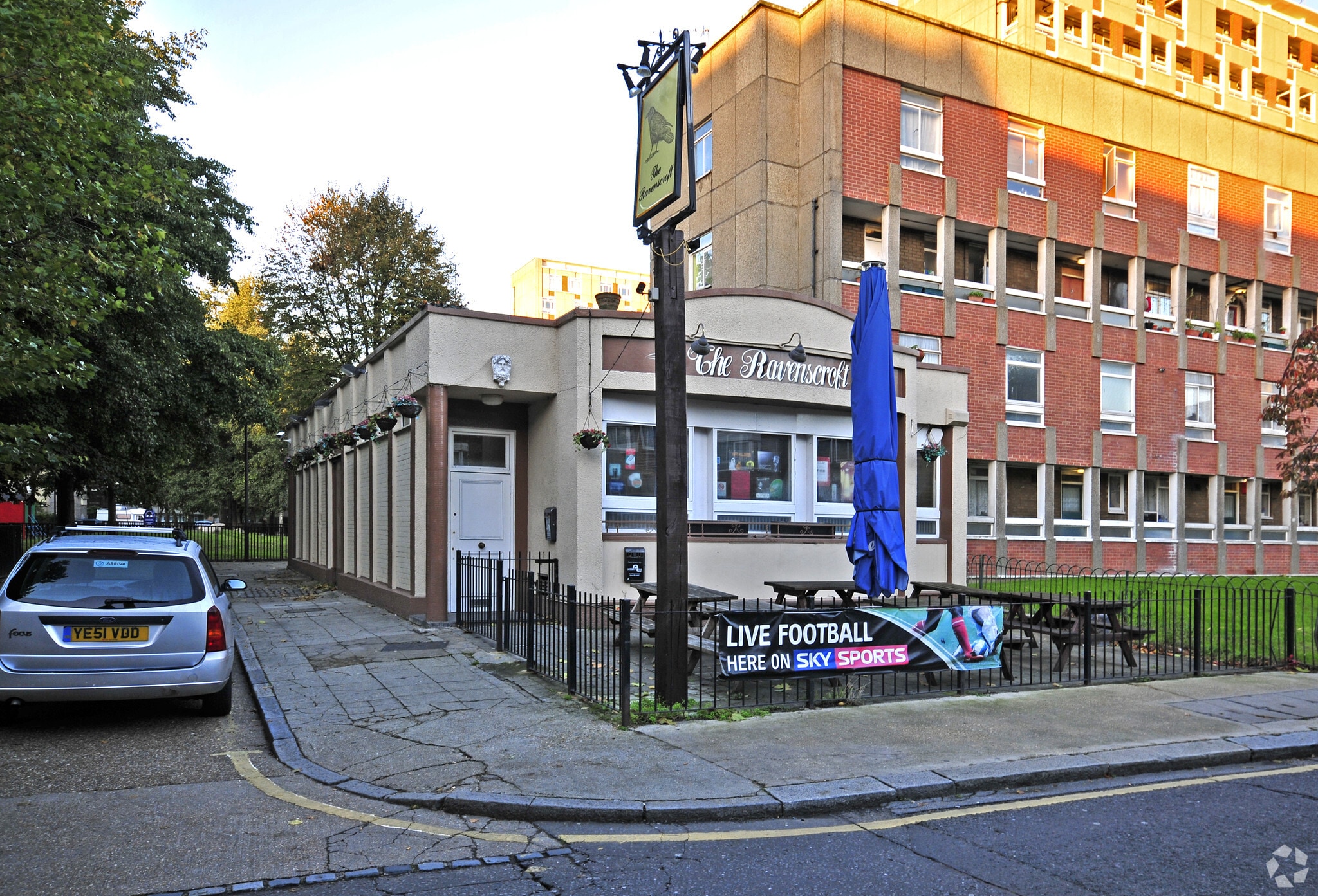 4 Ravenscroft St, London for lease Primary Photo- Image 1 of 2