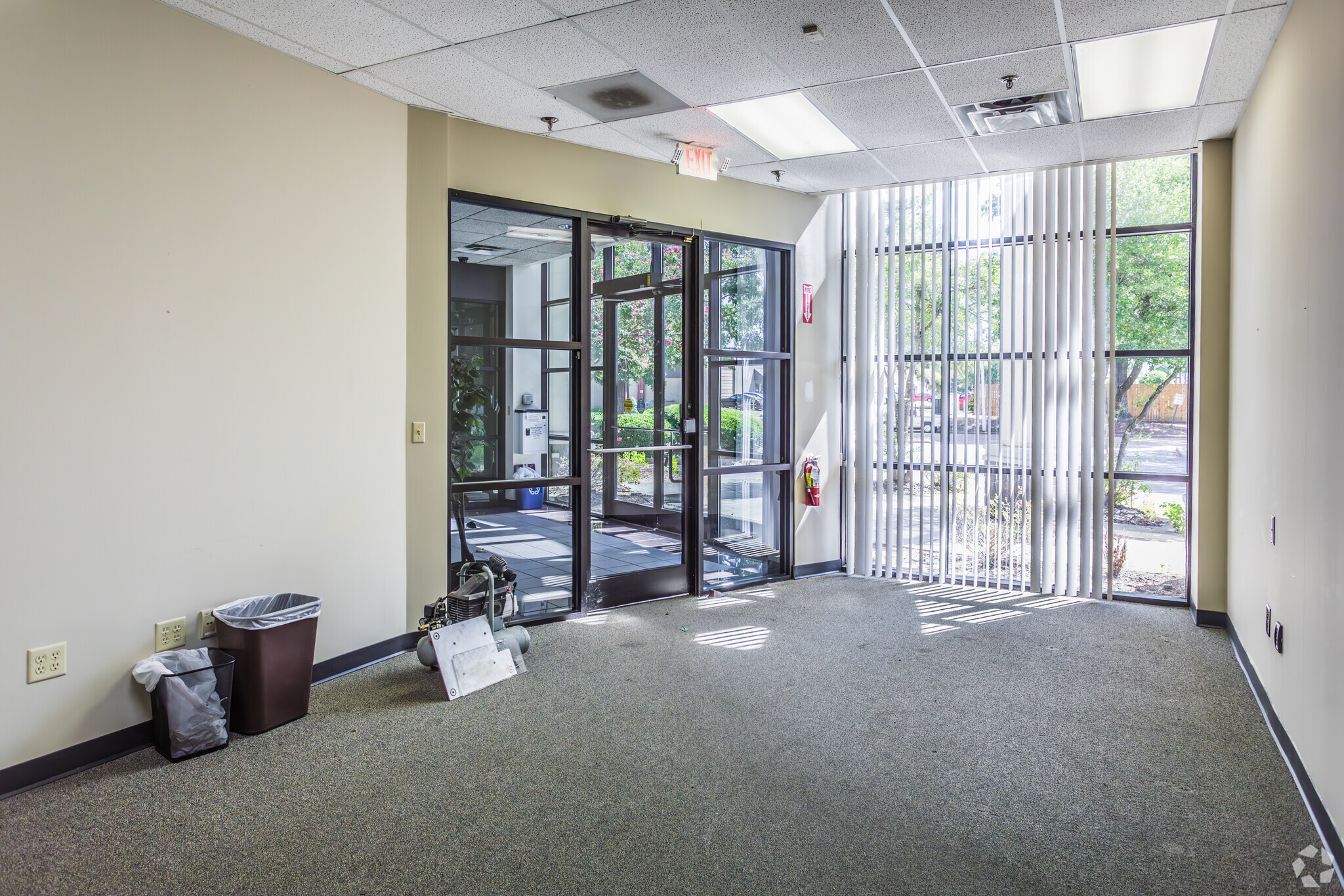 7375 Adrianne Pl, Bartlett, TN for lease Interior Photo- Image 1 of 7