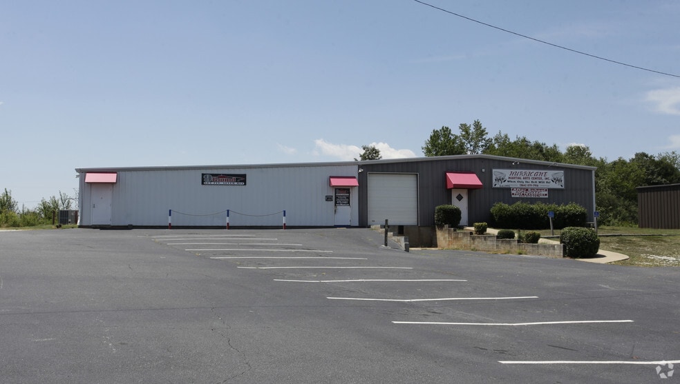 1121 Gap Creek Rd, Lyman, SC for sale - Building Photo - Image 2 of 7