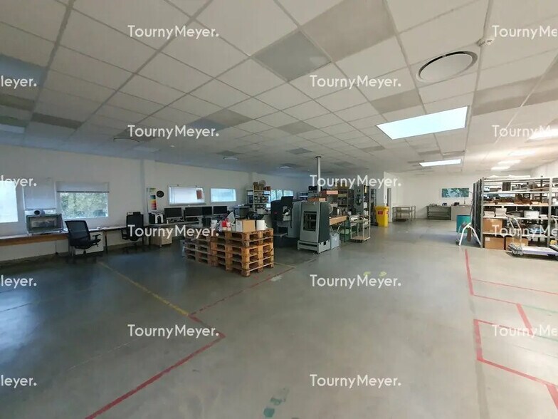 Office in Canéjan for lease - Interior Photo - Image 3 of 7