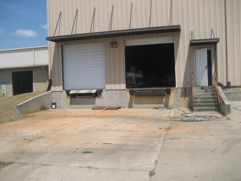 2351 Hubbard Rd, Macon-Bibb, GA for lease - Building Photo - Image 2 of 4