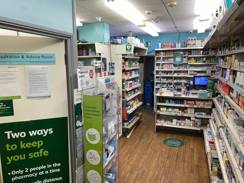 74-78 Kennington Rd, London for lease - Building Photo - Image 2 of 4