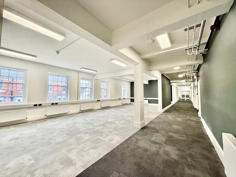 24 Guildhall Rd, Northampton for lease - Building Photo - Image 3 of 9