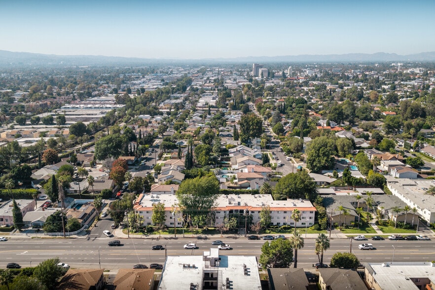 6121 Woodman Ave, Van Nuys, CA for sale - Building Photo - Image 2 of 61