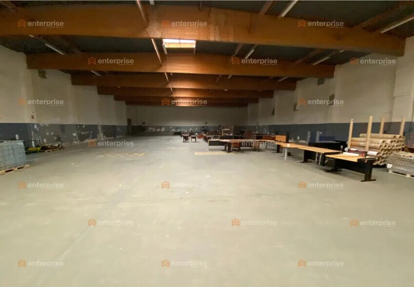 Industrial in Capinghem for lease - Interior Photo - Image 2 of 2